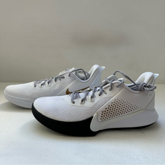 NIKE Mamba Fury White Metallic Gold Size 10.5 Men - Picture 7 of 16